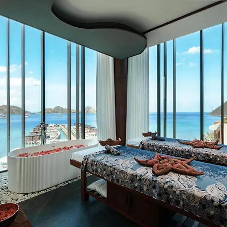 Katamaran Hotel & Resort Komodo-2